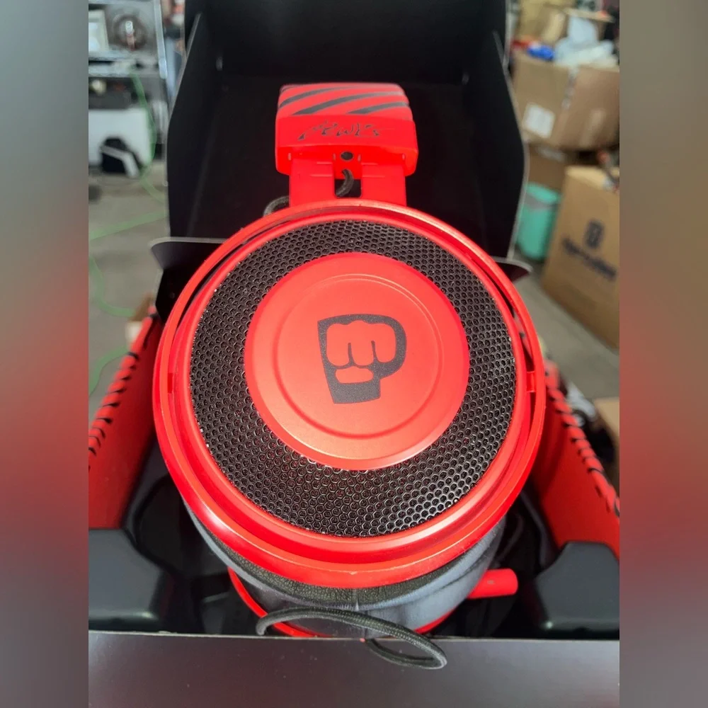 Like New Razer Pewdiepie Limited Edition Kraken Pro Gaming Headset